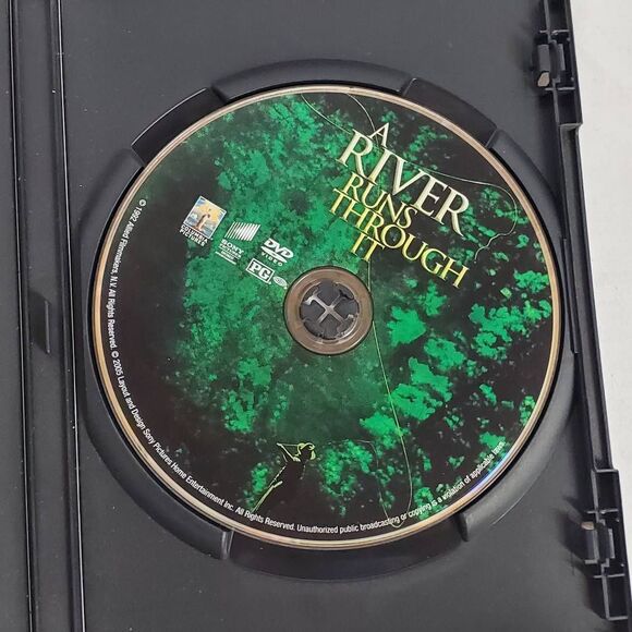 A River Runs Through It (DVD) - Picture 2 of 3